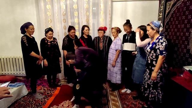 Собралась семья .Завтра уезжаю в Ташкент смотреть онлайн