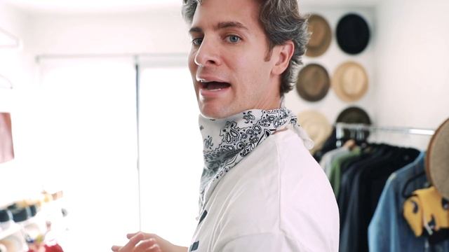 How to Wear a Bandana | 7 Ways | Parker York Smith смотреть онлайн
