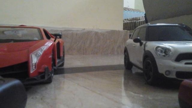 Lamborghini vs Mini Cooper ( Part 1 ) смотреть онлайн