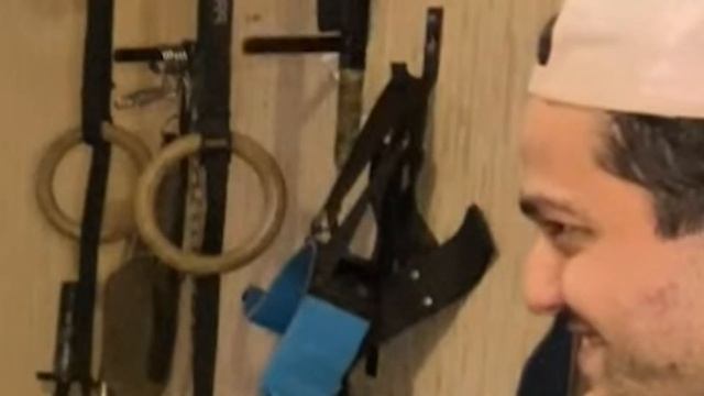 Arm wrestling - Bodybuilder and Weightlifter, who wins? Армрестлинг - Бодибилдер и Гиревик , кто ко смотреть онлайн