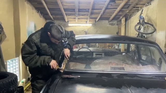 Как снять заднее стекло на Волге (Газ 24) смотреть онлайн