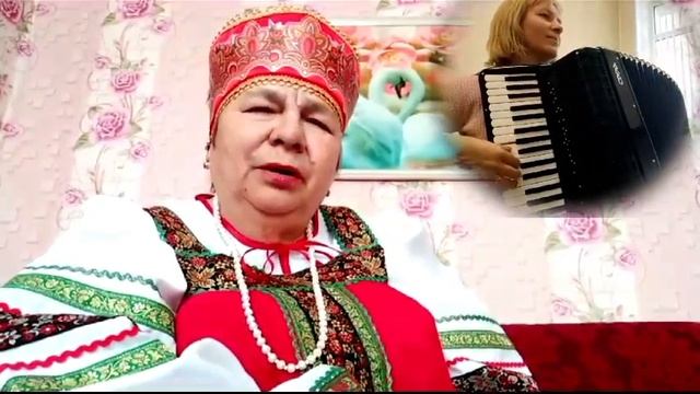 Под окном черемуха колышется!) поет Галина Шеенкова, играет Любовь Гришанова смотреть онлайн