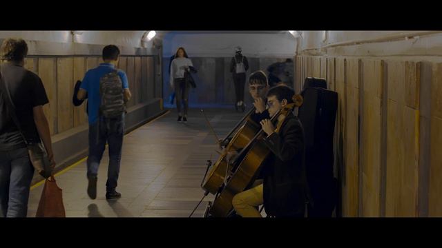 Виолончель в переходе смотреть онлайн