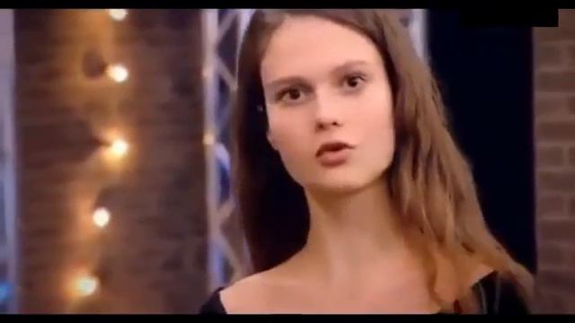 Странный ответ девушки смотреть онлайн