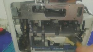 ✓ Как ПРАВИЛЬНО разобрать и смазать ОВЕРЛОК Bernina?