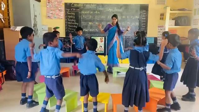 Funny Number Song | Lucky Palm ✋ | Rhymes | It makes students happy смотреть онлайн
