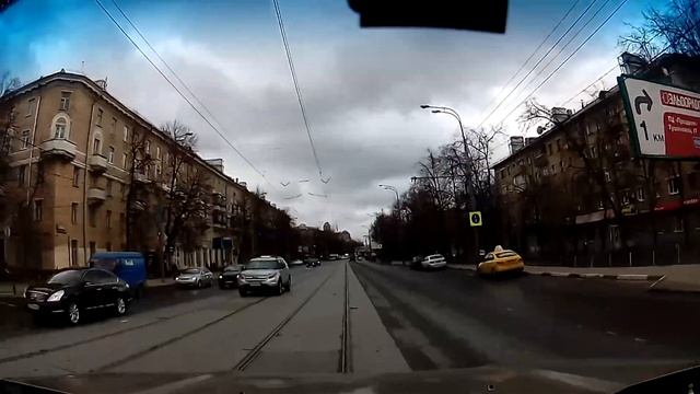 Видеорегистратор в зеркале заднего вида AVS0588DVR смотреть онлайн