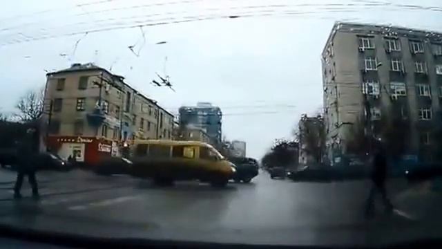 Парень помог девушке смотреть онлайн