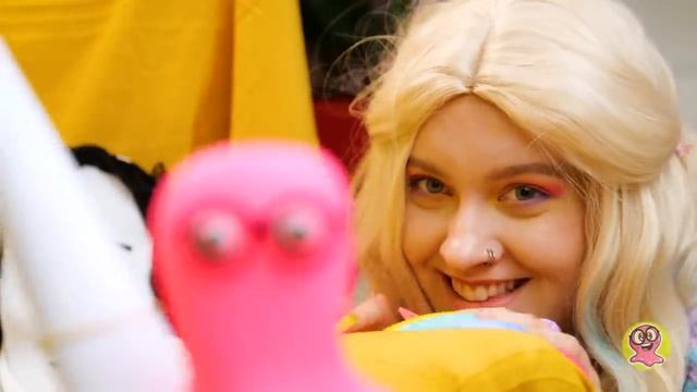 ✨ Один рисунок в двух разных стилях || Как нарисовать Уэнздей смотреть онлайн