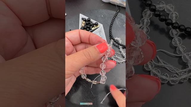 Как завязать НАДЁЖНЫЙ узел на силиконовой нити (резинке) для Браслета? #браслет #подпишись#украшения смотреть онлайн