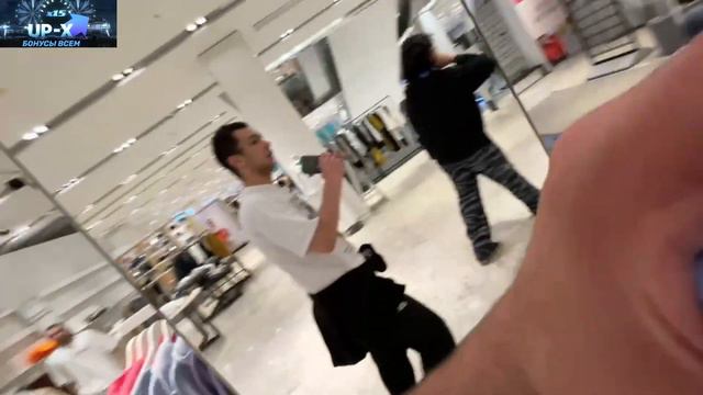 Жожо Устроил Шопинг + Повздорил с Максимом (sendom) смотреть онлайн