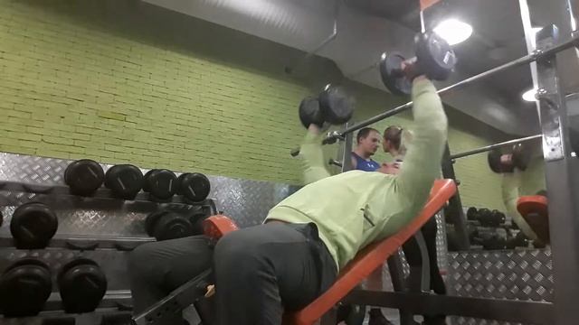 жим гантелей на наклон 20х15кг смотреть онлайн