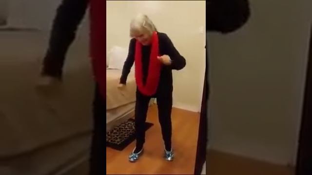 Папито. Бабка зажигает смотреть онлайн