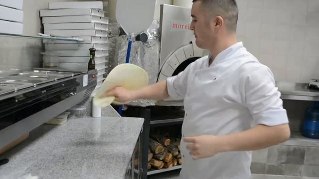 Пиццерист Итальянского ресторана "Марио" смотреть онлайн