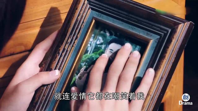 假千金私自改遺囑吞財產，不料董事長臨終前留給她的只有一巴掌！ смотреть онлайн