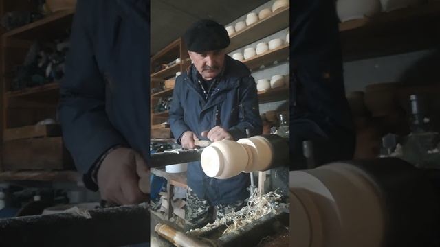 Маленький бочонок для мёда!Токарные работы по дереву на станке. Деревянная посуда для дома