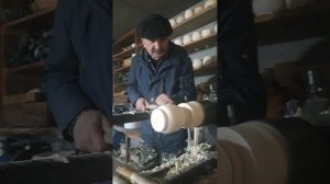 Маленький бочонок для мёда!Токарные работы по дереву на станке. Деревянная посуда для дома