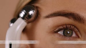 СКУЛЬПТУРИРОВАНИЕ ЛИЦА EMS РОЛЛЕР-МАССАЖЕРОМ E-WAVE | OLZORI.RU