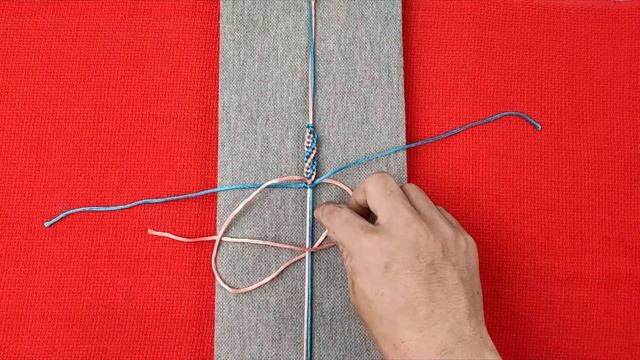 Bracelet- Как сделать браслет дружбы/Шаг за шагом/Макраме своими руками/Браслет дружбы из паракорда смотреть онлайн
