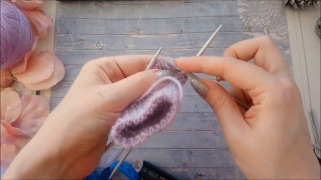 Вязаные варежки с анатомическим пальцем Вязанные варежки спицами Вязание для начинающих смотреть онлайн