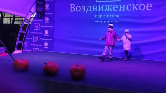 Шпагат, мостик, колесо смотреть онлайн