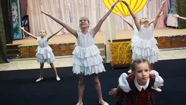 Танцы в облаках. FRUКТЫ смотреть онлайн
