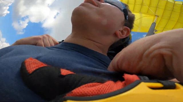 Как я прыгал с парашютом первый раз. смотреть онлайн