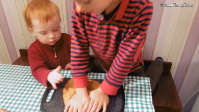 Рождественское печенье Имбирные пряники Пряничный человечек Christmas cookies gingerbread смотреть онлайн