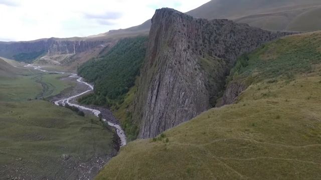 Потрясающий закат на плато Бермамыт. водопады Джилы-Су. смотреть онлайн
