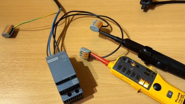 FLUKE T110 prezentacja testera elektrycznego смотреть онлайн