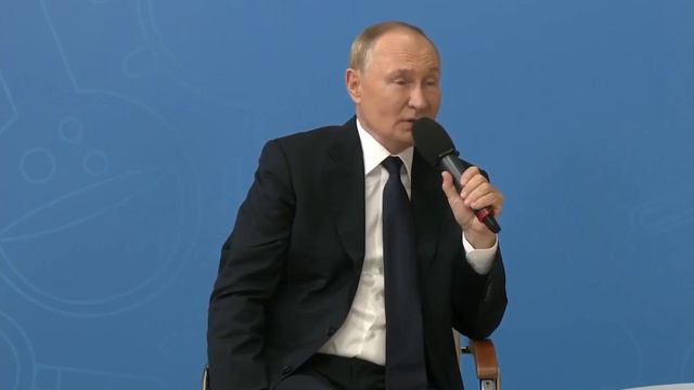 Путин_ Члены моей семьи свободно говорят на китайском языке. смотреть онлайн