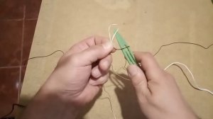 Посадка рамовой сети. Узел для рамы, пересечение вертикальной и горизонтальной нити пожилины.