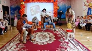 Сценка на выпускной "Опять двойка". Муз.рук.Е Рабская.