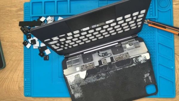 Apple iPad Magic Keyboard Teardown