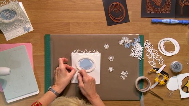 Crafting My Style With Sue Wilson - Gemini Easel Card For Creative Expressions смотреть онлайн