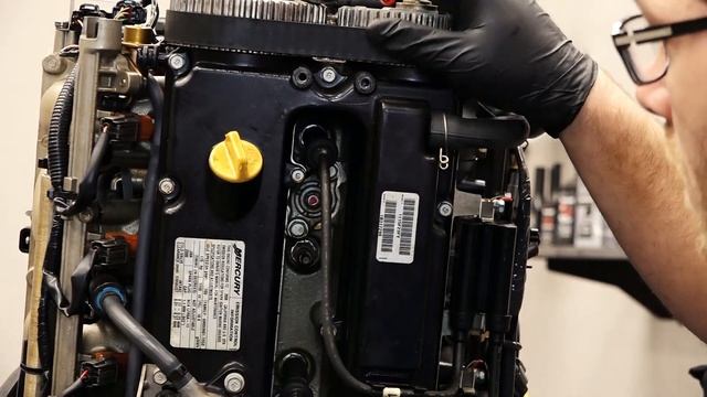 How to Replace Outboard Spark Plugs | Mercury 115 Outboard | Boats.net смотреть онлайн