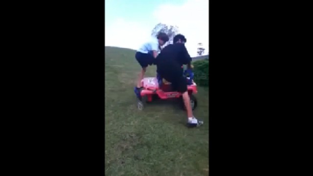 Спуск с горы смотреть онлайн