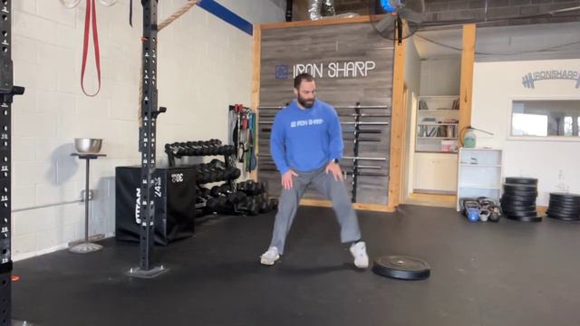 Elevated Cossack Squat смотреть онлайн