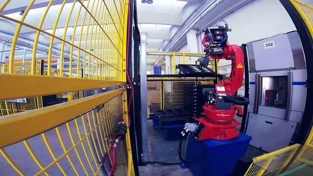 Comau NS12 in machine tending, washing, palletizing смотреть онлайн