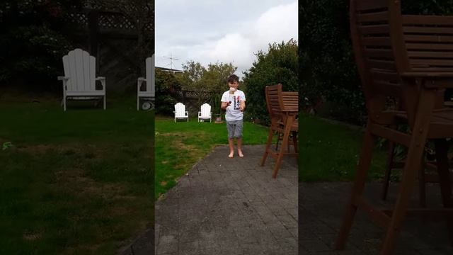 The ultimate bottle flip challenge смотреть онлайн