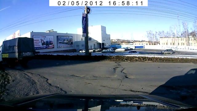 выезд на встречку (одностороннее).AVI смотреть онлайн