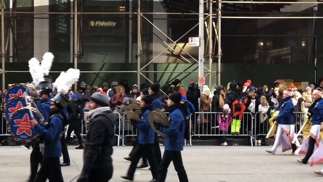 The best of the Macys Thanksgiving Day Parade in New York City смотреть онлайн