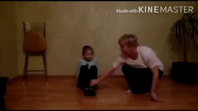 Упражнения для танцевального коллектива. Разработка стопы. смотреть онлайн