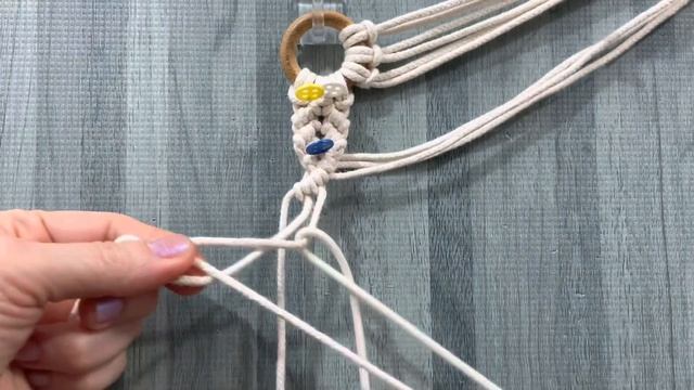 SUPORTE PAPEL TOALHA EM MACRAMÊ | TUTORIAL PASSO A PASSO! смотреть онлайн