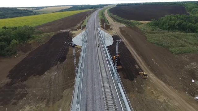 Виадук на участке Журавка-Зайцевка линии Журавка-Миллерово, 9 августа 2017 г. смотреть онлайн