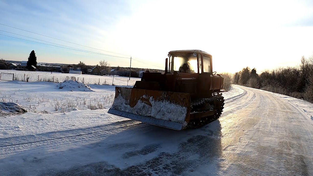 ДТ-75 на расчистке полигона! Буксировка тракторов! смотреть онлайн