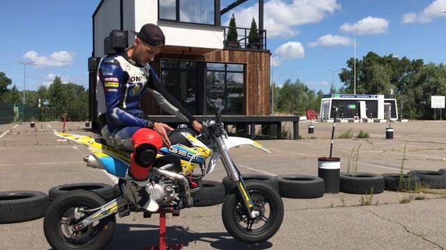 Посадка На Спортбайке. Правила Постановки Ног смотреть онлайн