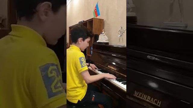 Despacito-piano смотреть онлайн