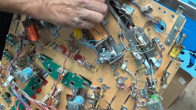 Ray's PINBALL Tech Tips #5 - FLIPPERS! Seek & Find NEW VERSION! смотреть онлайн