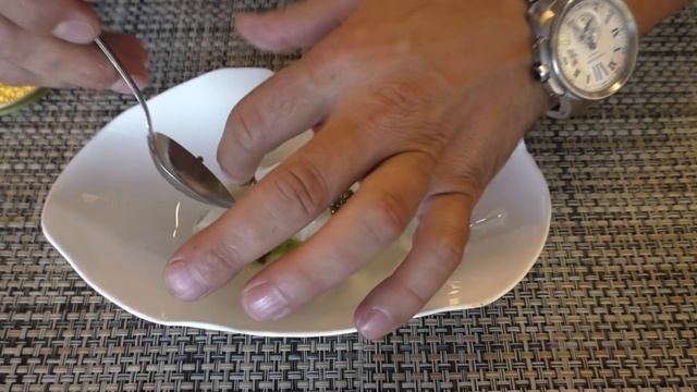 Neuner prepares a John Dory dish at Michelin star Ocean in Portugal смотреть онлайн